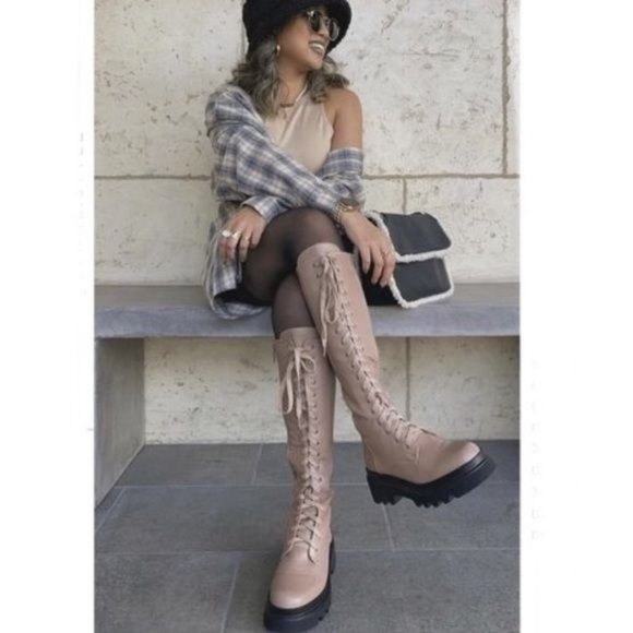 !! NEW !! Knee High Lack Up Combat Boots with Side Zip in Taupe - Picture 5 of 8